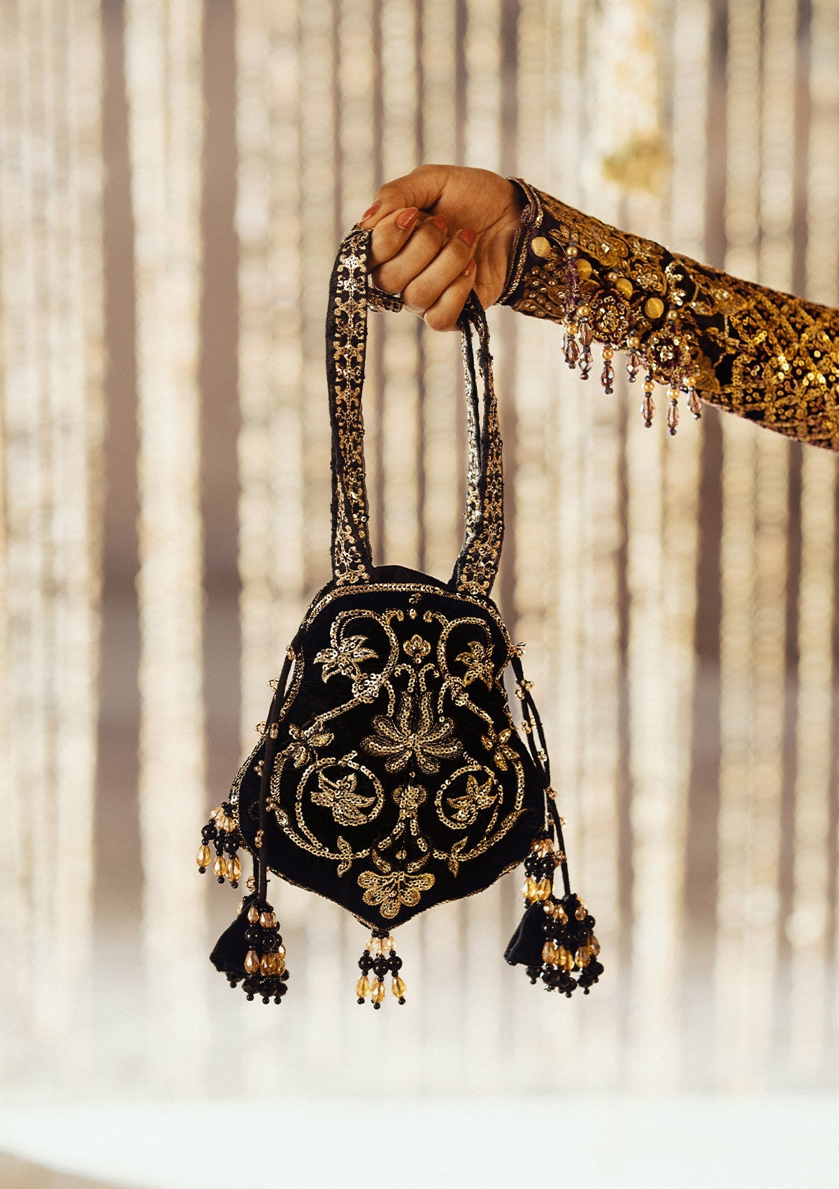 DASTOOR BLACK VELVET POTLI - Main Image