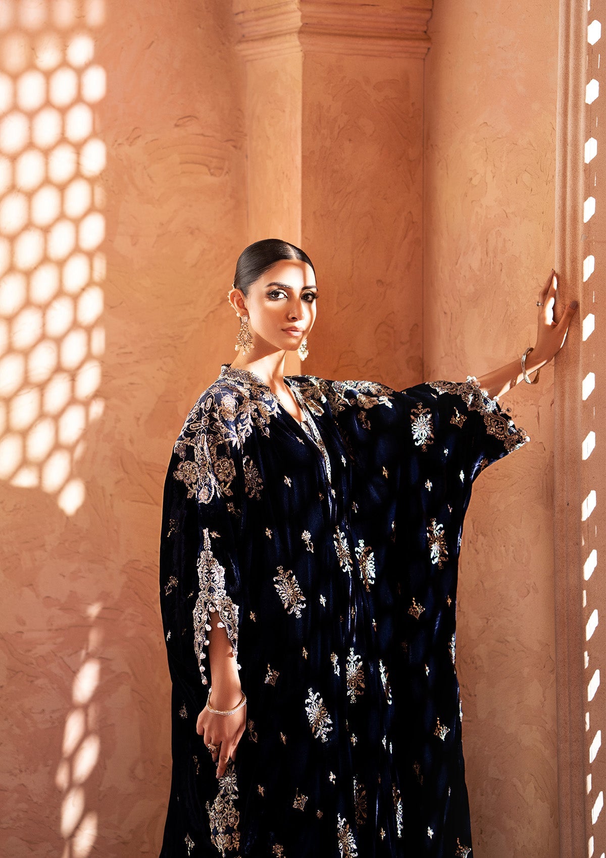 aik-atelier-zardozi-luxury-velvet-look-10-3