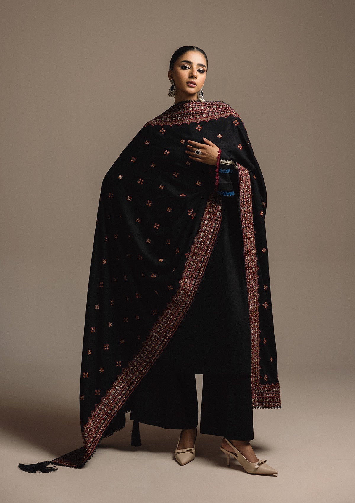 AIK ROZ '25 D3 - KARANDI - LOOK 02