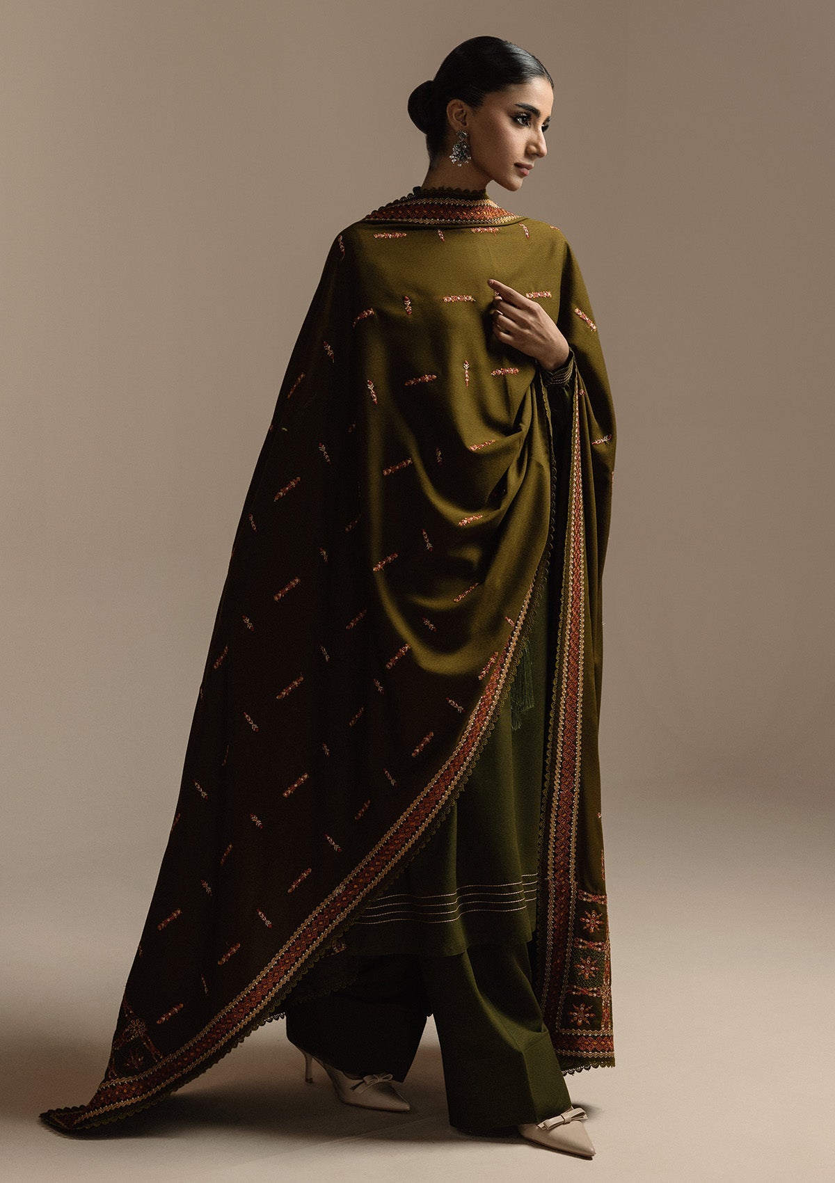 AIK ROZ '25 D3 - KARANDI - LOOK 05