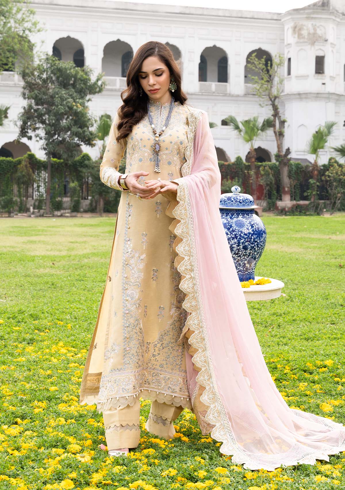 aik-atelier-Lawn-23-vol-1-look-02-1