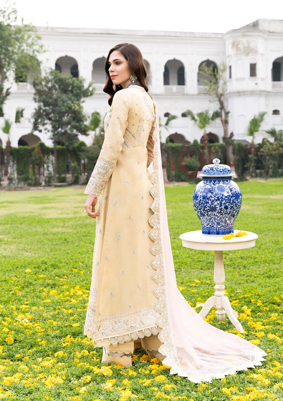 aik-atelier-Lawn-23-vol-1-look-02-4