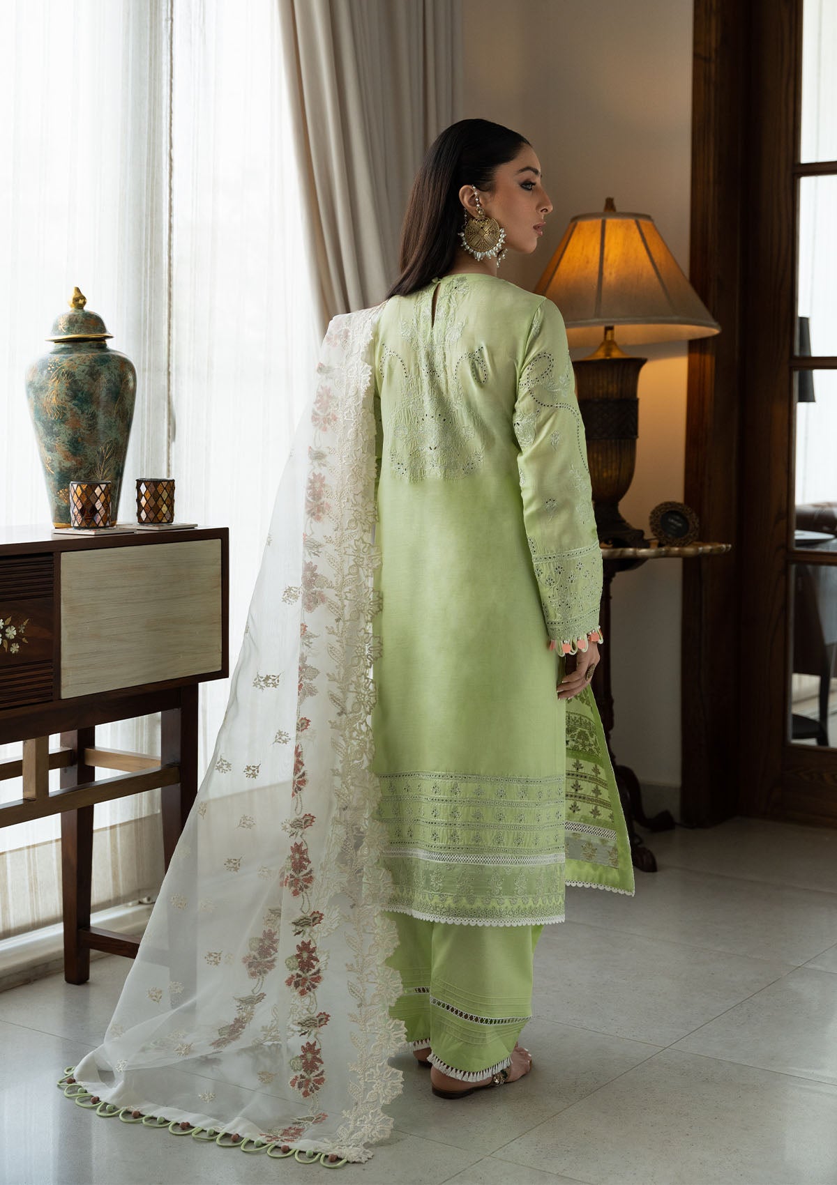 aik-atelier-Lawn-24-samah-look-07-4