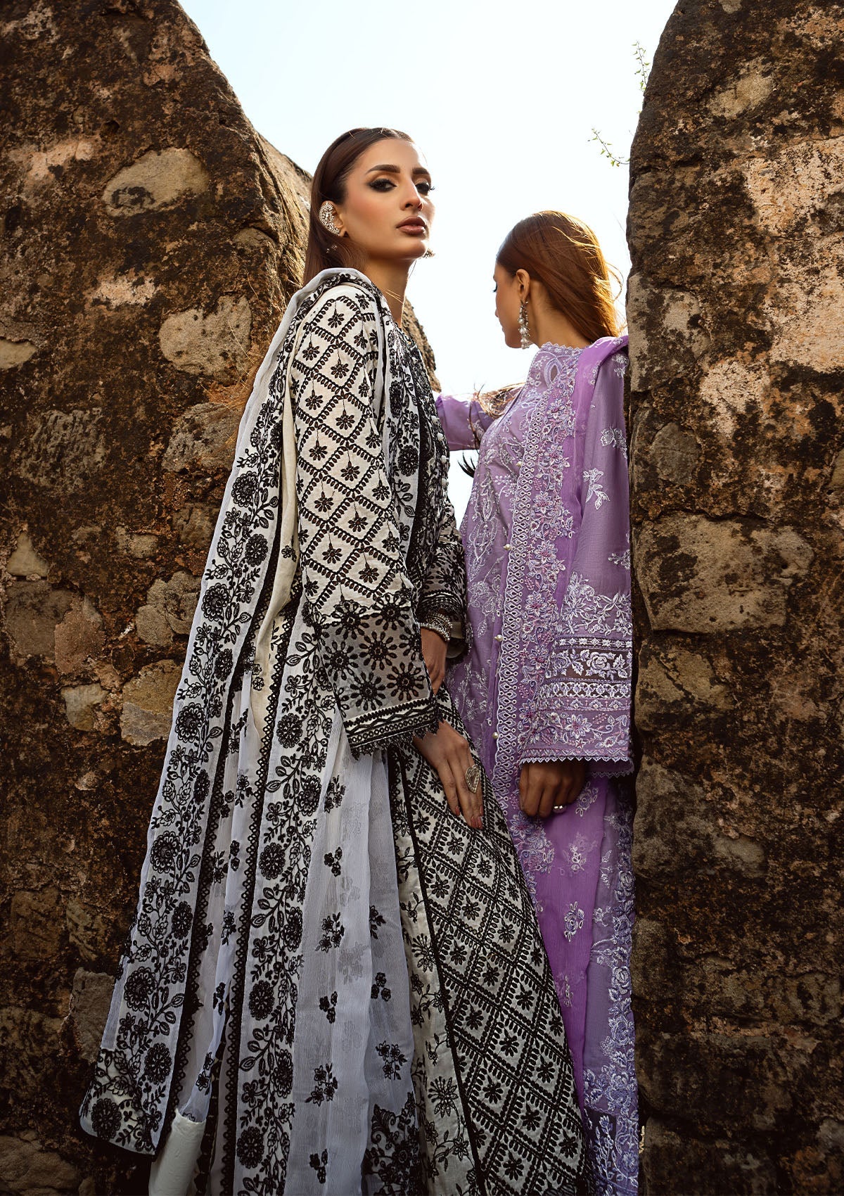 aik-atelier-pardes-lawn-24-look-01-4