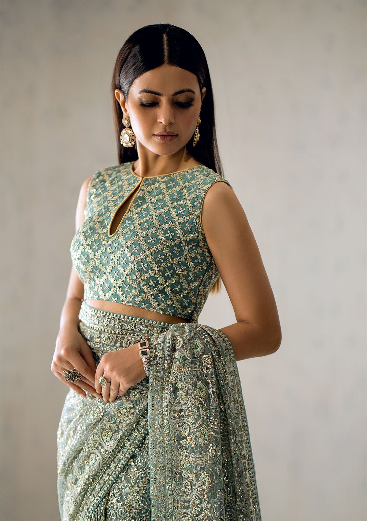 aik-atelier-the-sari-edit-look-01-2