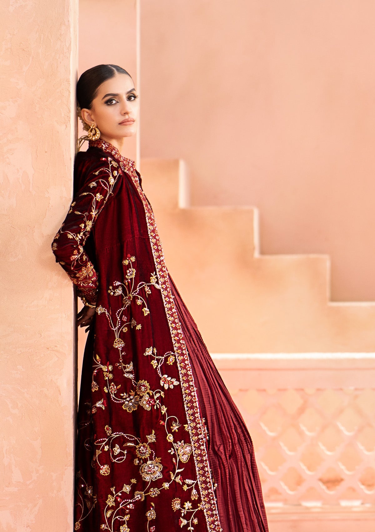 aik-atelier-zardozi-luxury-velvet-look-07-4