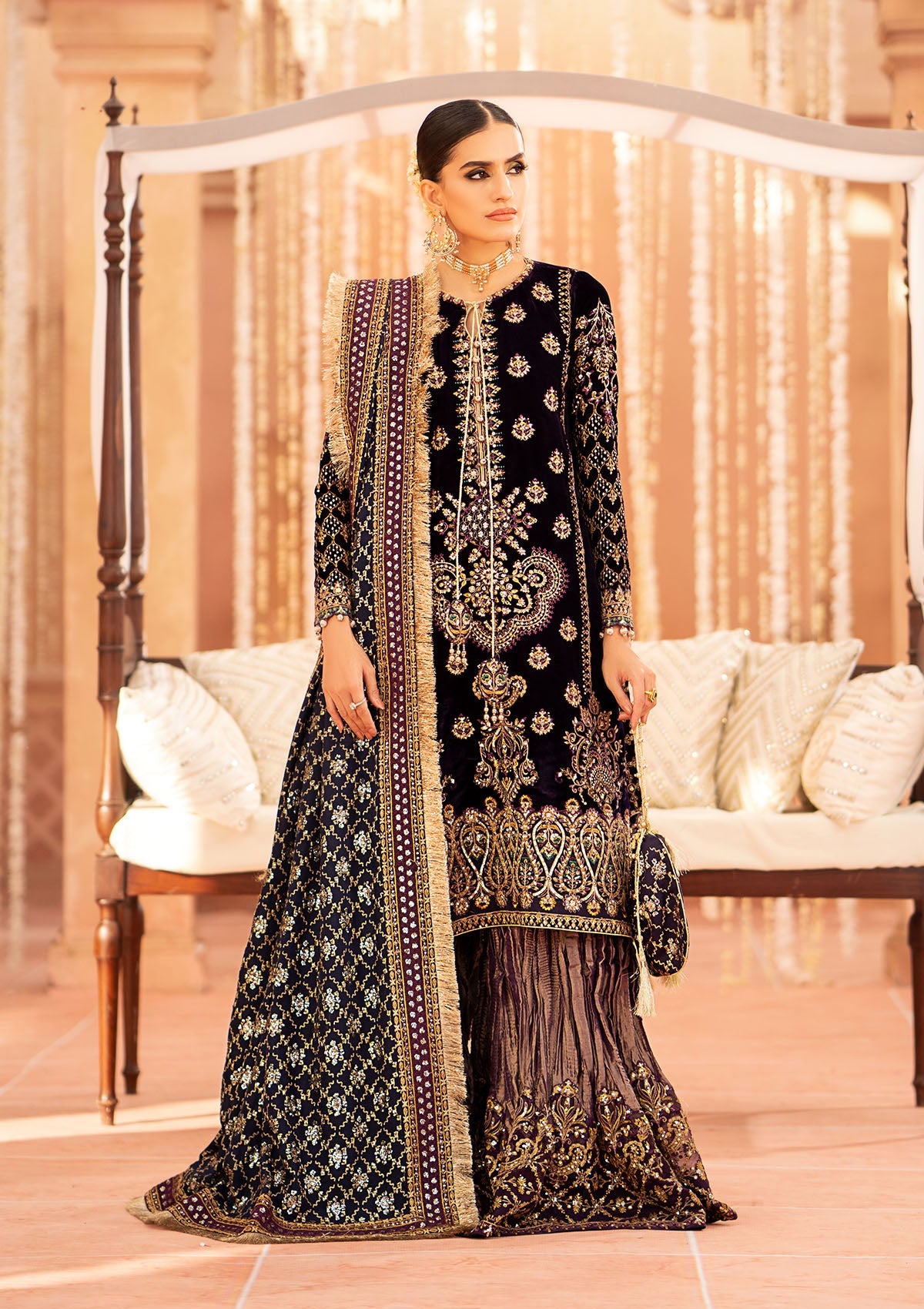 aik-atelier-zardozi-luxury-velvet-look-09-1