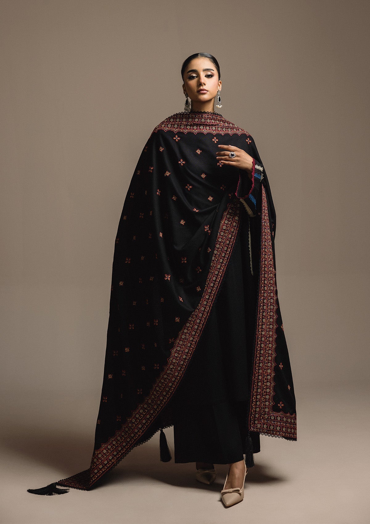 AIK ROZ '25 D3 - KARANDI - LOOK 02